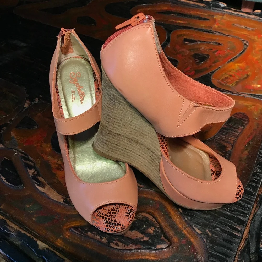 Seychelles Risky Business Leather Wedge Heels Platform - 7-1/2 NWOT